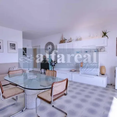 Apartment Clodia, Terrazza Vista Mare E Posto Auto A 50 M Dal Mare! By Alfareal Castiglione della Pescaia
